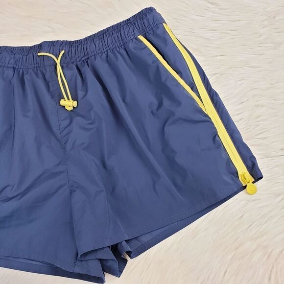 Hunter Shorts - Picture 3 of 9